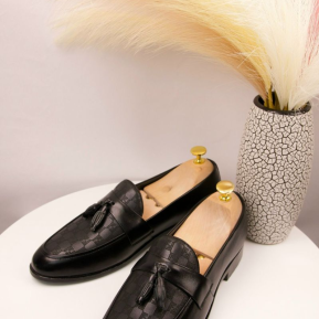 Mang giày tây mỗi ngày: trải nghiệm khác biệt so với sneaker là gì?