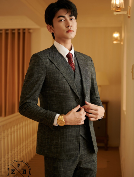 VEST TRẮNG ĐEN XƯỚC