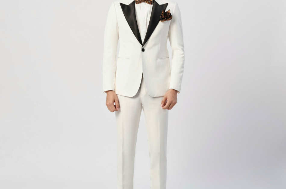 VEST TRẮNG SAM NHỌN 